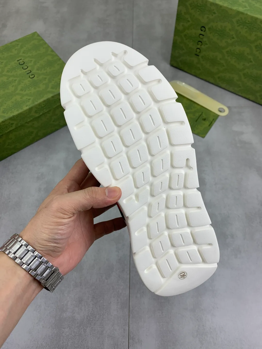 Men's shoes 💰P400💰[New style]🆘 The latest model from Gucci GUCCI official website🎁Classic casual and fashionable men's shoes👟Best model💥The style is simple and elegant, exclusive for trendy men. Unique official website latest brand elements👑Gucci original decoration, fashionable and generous, original soft calfskin fabric➕Comfortable soft first-layer pigskin lining ✅The official website specifies wear-resistant casual outsole, the classic model is photographed in real life🎬Color: 2️⃣colors available😍Number of codes: 38-44